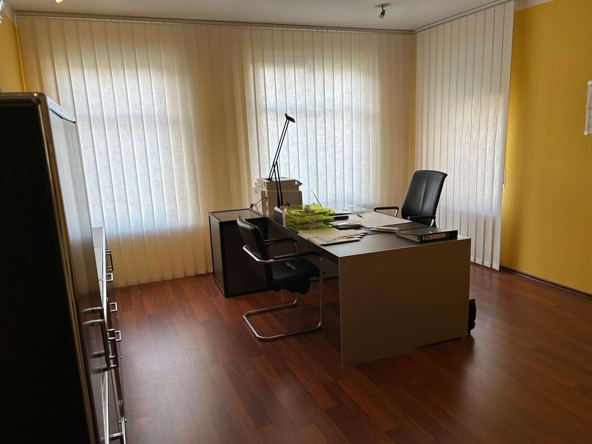 Büro 1